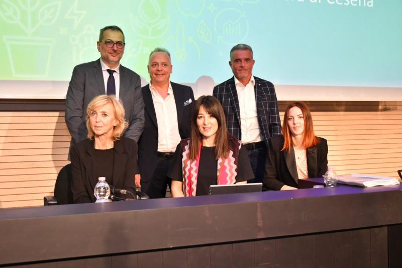 Emilia Romagna Economy - Formula servizi: crescita e impegno
